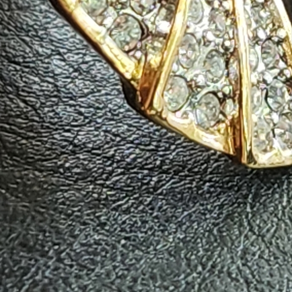 BUTLER Clip-on Earrings - Picture 7 of 7